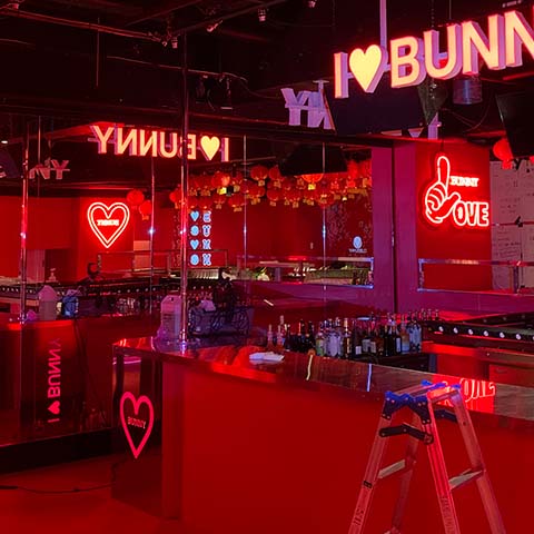 バー・スナックの看板